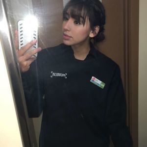 Meet your Posher, Iris